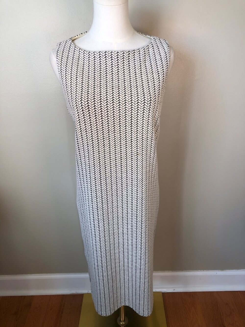 J McLaughlin Black Ivory Chevron Sleeveless Shift Dress Sz Large Stretch Preppy